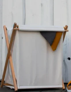 Pesuliisu - pyykkikori kankaalla