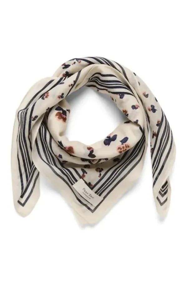 Part Two Phi huivi, multi blurred flower