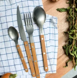 Sabre - ruokahaarukka, teak