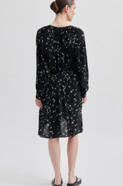 Second Female - Emote tunikamekko, black