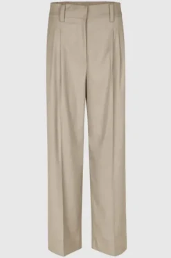 Second Female - Sharo New housut, roasted cashew