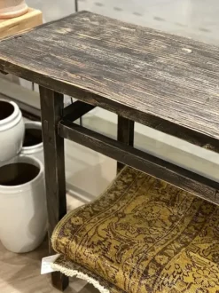 Snowdrops Copenhagen - pitkä sivupöytä hyllyllä #722, black