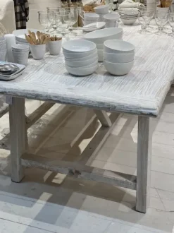 Snowdrops Copenhagen - ruokapöytä suorilla jaloilla 240cm #660, off white