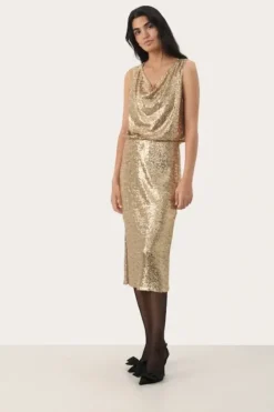 Part Two Teffania hame, gold