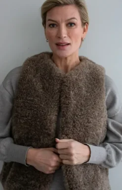 Gauhar Helsinki Tekoturkisliivi, taupe