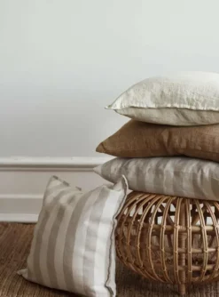 Tell Me More - Holte tyynynpäällinen 60x60, sand