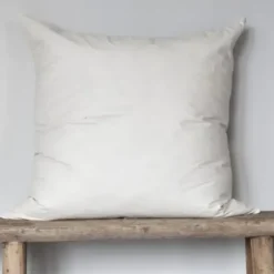 Tell Me More - höyhen 65x65 sisätyyny 1500g