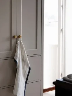 Tell Me More - Keittiöpyyhe Maya pellavaa, natural stripe