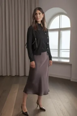 Original Story Tianna midi satiinihame, dark chocolate