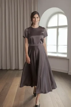 Original Story Tina leveähelmainen satiinihame, dark chocolate