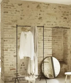 Tine K Home – pyöreä peili 70 cm, honey gold