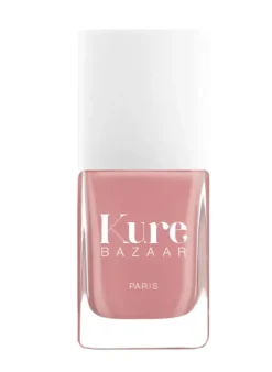 Kure Bazaar Viimeistele lookisi kauniilla kynsilakan sävyillä!