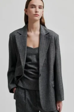 Second Female Waleria bleiseri, black