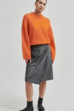 Second Female Waleria hame, black