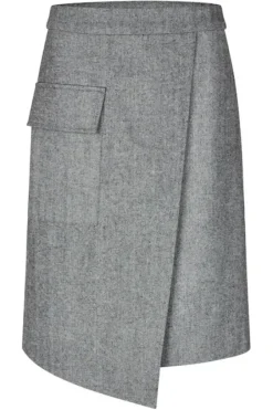 Second Female Waleria hame, black