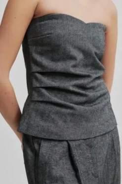 Second Female Waleria toppi, black