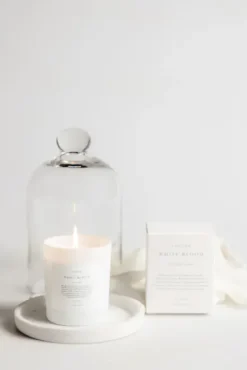 Lavliér White Bloom tuoksukynttilä 150g